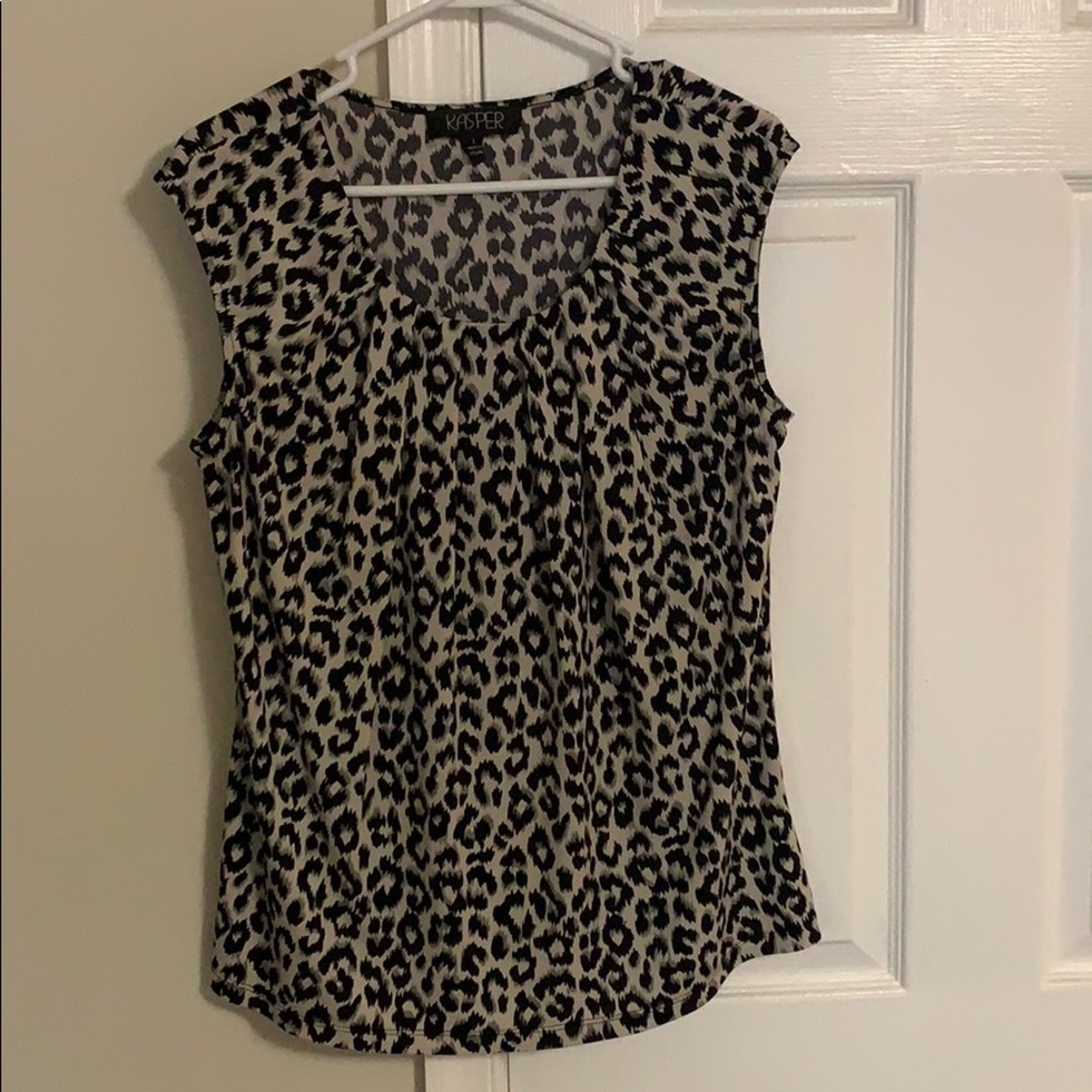 Leopard print top